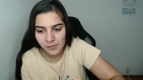 The queen of the biceps  online show from November 19, 12:26 pm