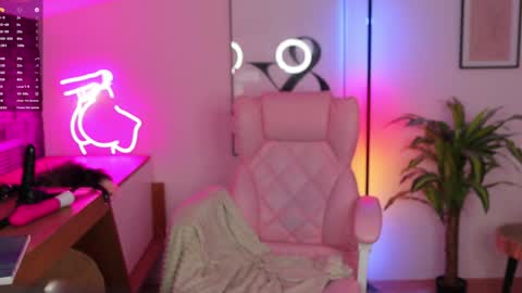 Amanda  fox online show from February 7, 11:12 am