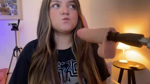 Amandha online show from February 21, 4:43 pm