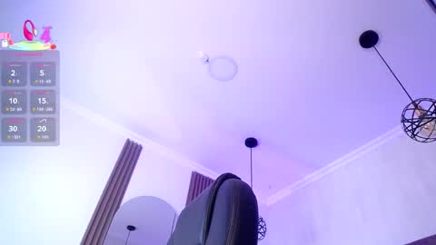 amara_davis1 online show from December 19, 5:03 am