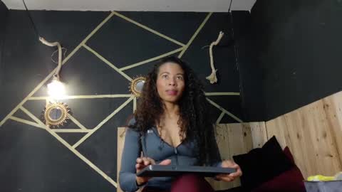 amara_vex online show from July 6, 12:35 pm