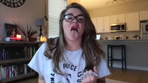 Amara Jezebel online show from October 25, 4:40 pm