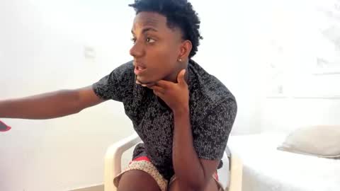 Amare online show from October 11, 8:45 pm