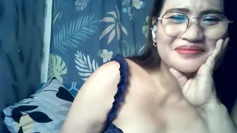 amazing angel online show from October 4, 6:06 pm