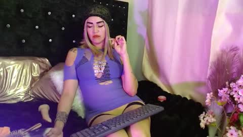 ambar rouxee online show from January 14, 10:40 pm