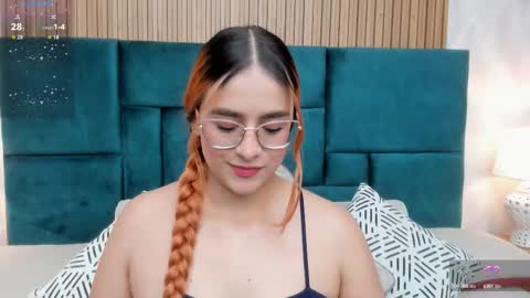 Snapshot of amber_kiss_ chatting on October 3, 7:11 pm Emily online show from October 3, 7:11 pm