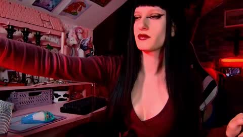 DEMONESS AMBER 666 online show from January 8, 4:51 am