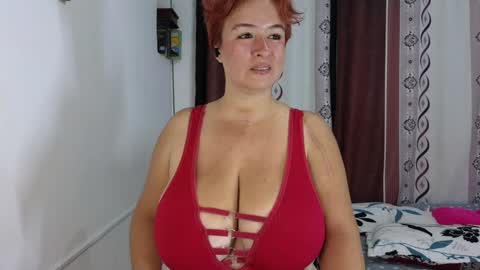 Snapshot of amberlissi chatting on December 22, 11:09 pm LISSY online show from December 22, 11:09 pm