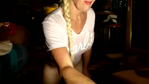 Amberloves2write aka AmberMyBelle online show from October 7, 6:42 am