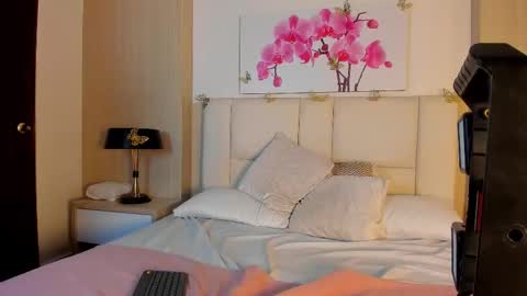 Amber online show from March 19, 3:39 pm