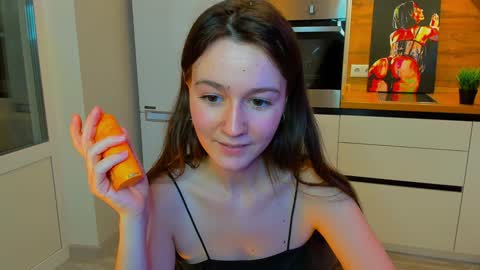 Snapshot of ameli_moon chatting on December 10, 3:33 pm Eileen online show from December 10, 3:33 pm