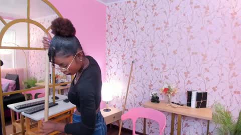 Amelia Adams online show from March 12, 1:25 am