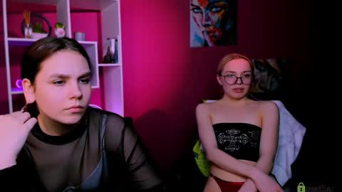 amelia lovely1 online show from March 29, 11:50 pm