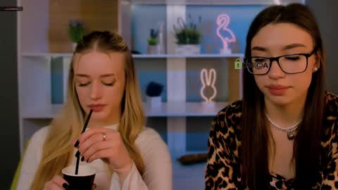 amelia lovely1 online show from March 27, 8:26 am