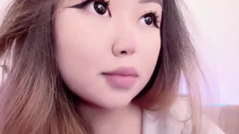 Amelia online show from March 27, 3:35 pm