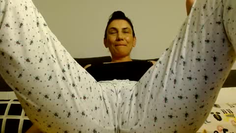 Snapshot of ameliaisme chatting on October 22, 11:06 pm AME  or  Amelia online show from October 22, 11:06 pm