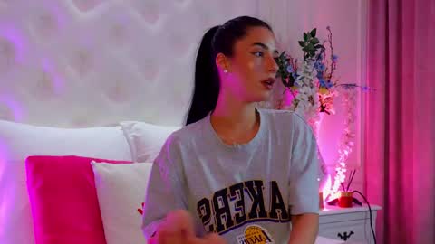 AmeliaJune online show from May 9, 11:55 pm