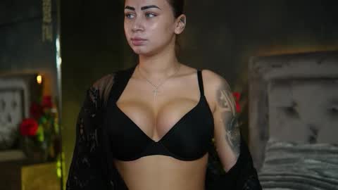  Amelia  online show from November 18, 10:35 pm