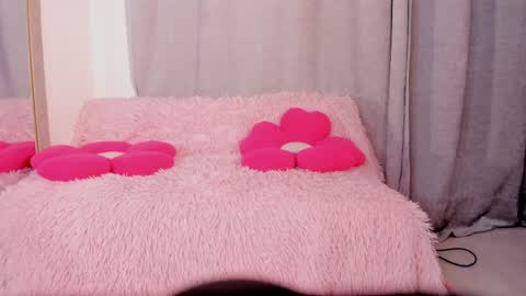 Amelia online show from April 3, 9:11 pm