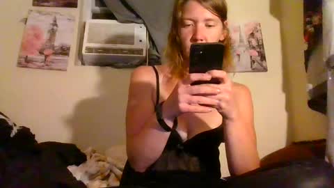 amileamariestar online show from October 10, 4:29 am