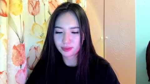 Amina online show from November 22, 9:45 pm