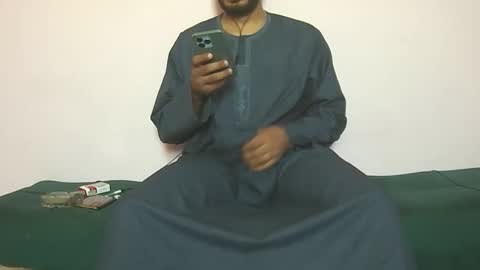 Snapshot of amir_elaraby chatting on September 28, 9:29 am Amir online show from September 28, 9:29 am