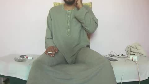 Snapshot of amir_elaraby chatting on October 29, 12:07 pm Amir online show from October 29, 12:07 pm