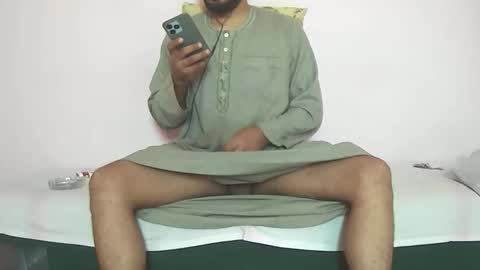 Snapshot of amir_elaraby chatting on October 19, 8:30 am Amir online show from October 19, 8:30 am