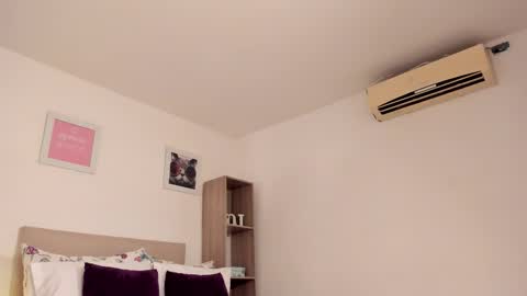 Amira Sanz online show from November 7, 2:47 am