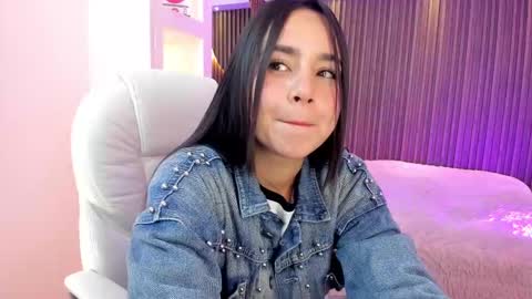 Ammy Rodriguez online show from February 21, 9:56 am