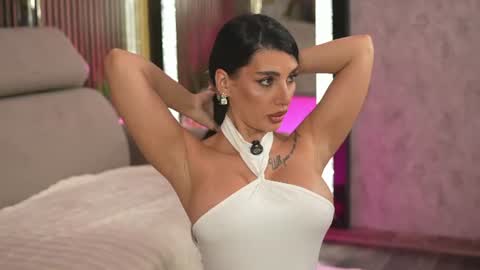 Amy Blair online show from August 5, 2:25 pm