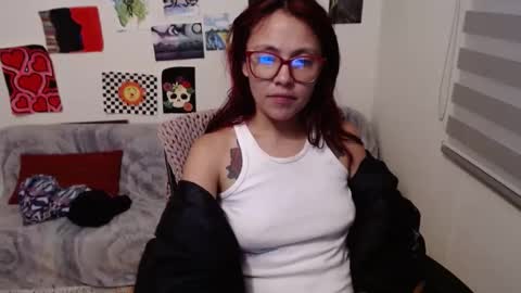 yisel online show from March 5, 5:29 am