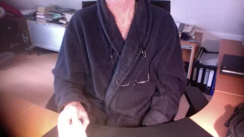 Amor2200 online show from December 4, 9:53 am