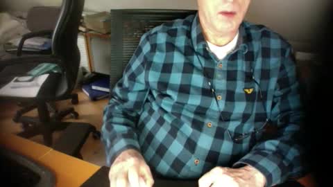 Snapshot of amor2200 chatting on February 24, 12:16 pm Amor2200 online show from February 24, 12:16 pm