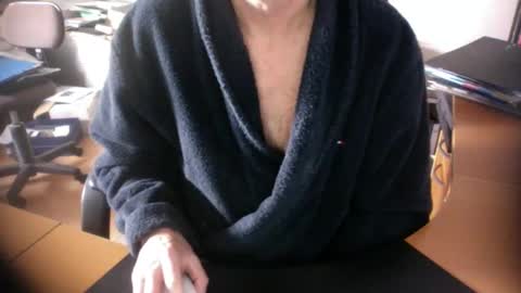 Snapshot of amor2200 chatting on January 31, 8:54 am Amor2200 online show from January 31, 8:54 am