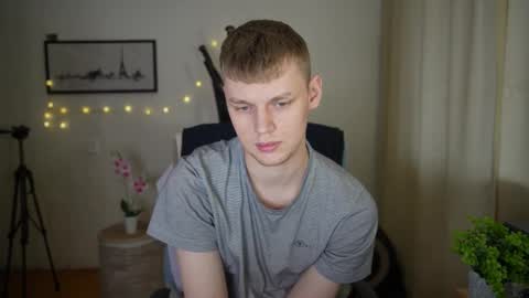 Andrew Amor online show from February 15, 1:54 pm