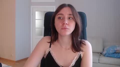 miss unforgettable online show from February 18, 9:32 am