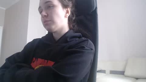 miss unforgettable online show from February 26, 7:45 am