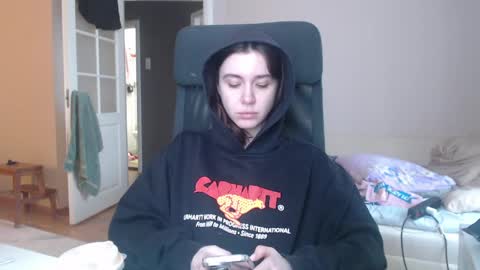 miss unforgettable online show from April 4, 1:18 pm