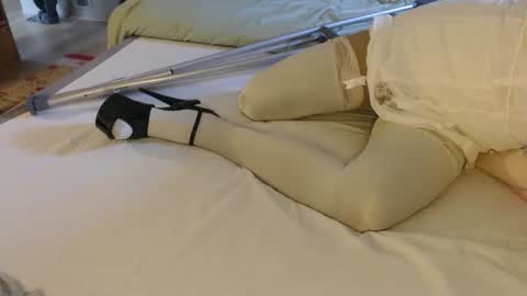 amputee_trans online show from March 30, 11:32 am