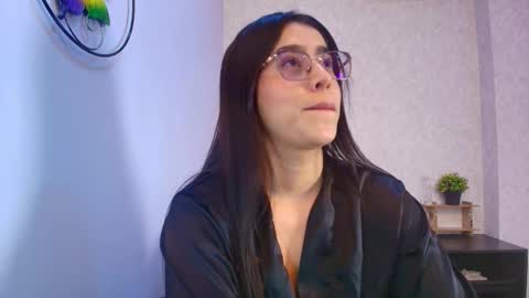 amy__wats0n online show from November 11, 8:00 pm