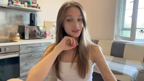 Amy Chill online show from June 4, 5:08 pm