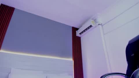 amy_leah_ online show from December 4, 9:47 pm