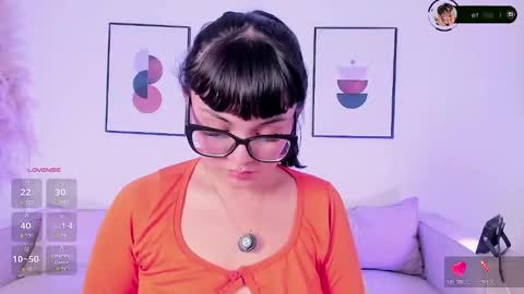 Hello I am Allison Welcome to my room and let is  have a good time together whith me online show from February 27, 9:51 pm