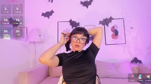 Hello I am Allison Welcome to my room and let is  have a good time together whith me online show from October 27, 6:41 pm