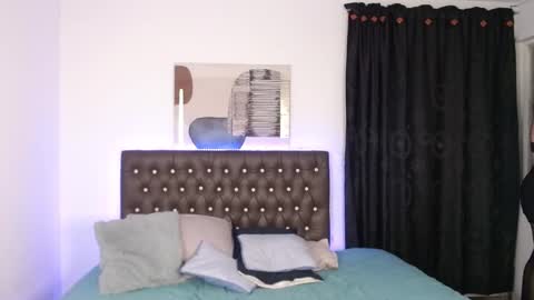 A M Y online show from March 4, 5:11 am