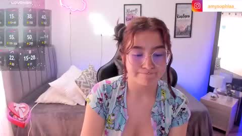 Amy sophia 3 online show from March 7, 7:16 pm