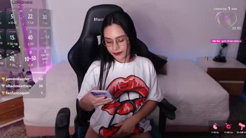 Mia Cristancho online show from October 3, 9:01 pm