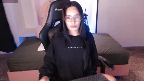 Mia Cristancho online show from February 2, 9:44 pm