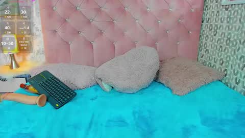 amy online show from December 3, 7:38 am